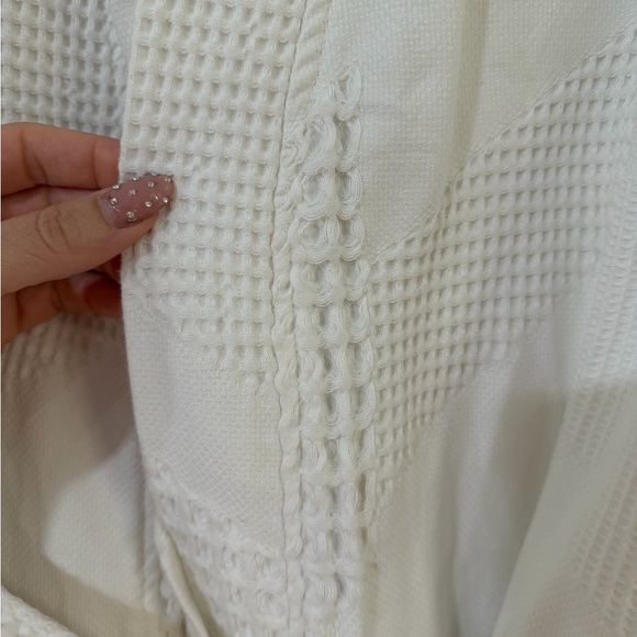 West Elm Robe | Geo Waffle Organic Cotton - Picture 3 of 10